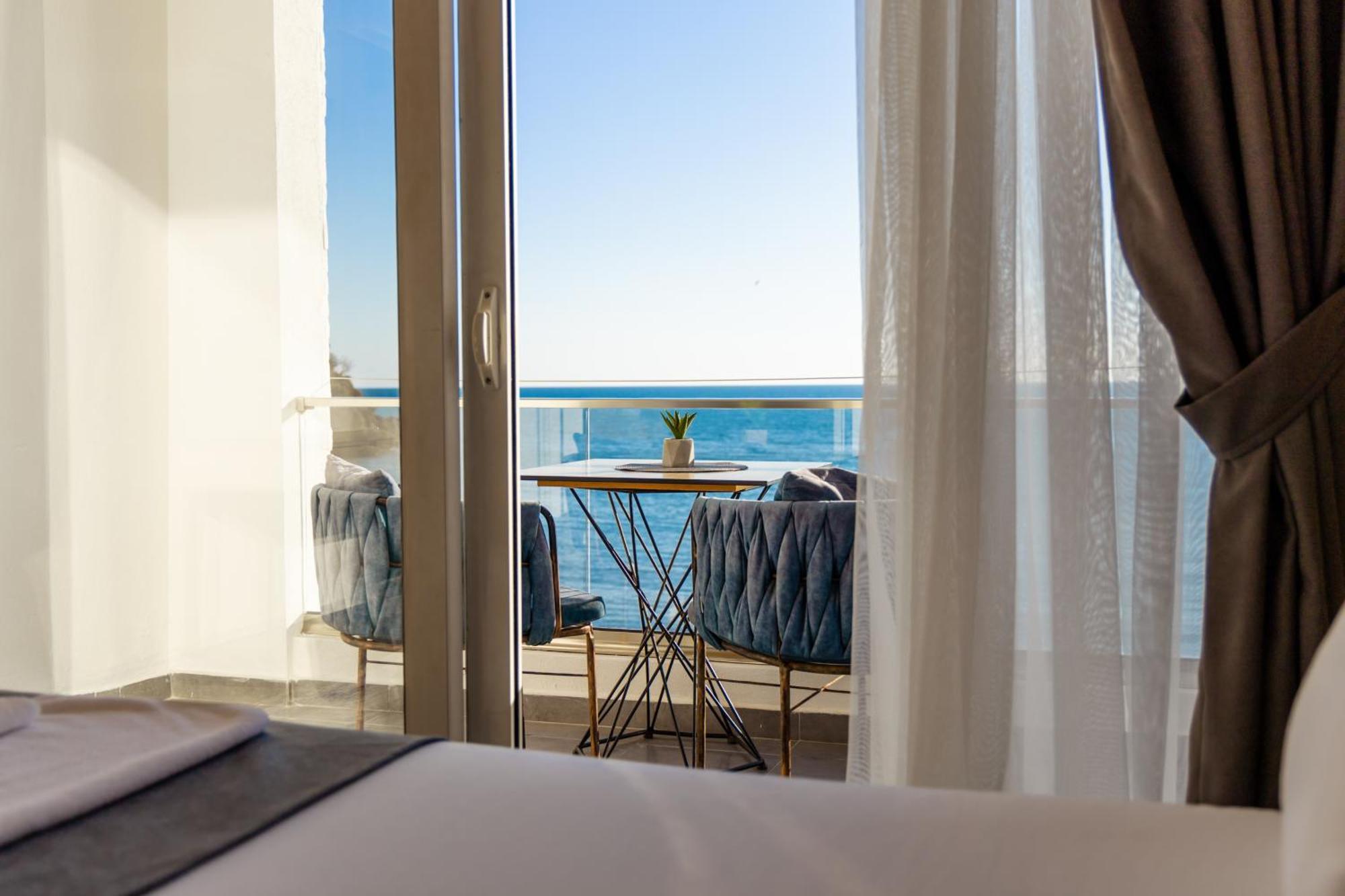 Continental Hotel Улцинь Экстерьер фото