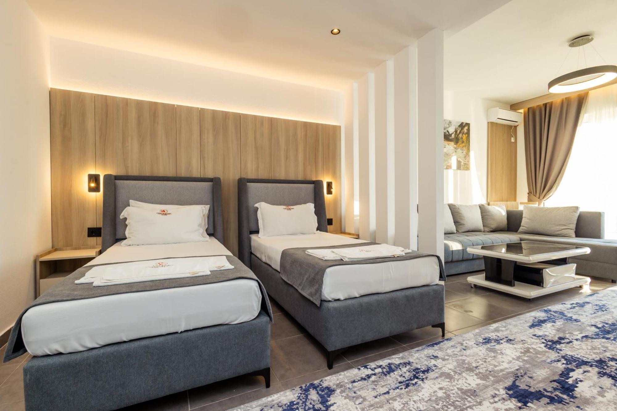 Continental Hotel Улцинь Экстерьер фото
