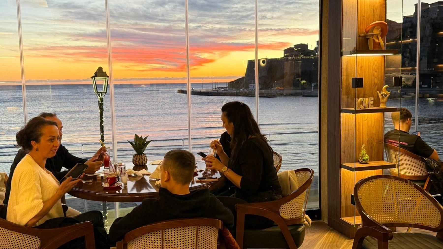 Continental Hotel Улцинь Экстерьер фото