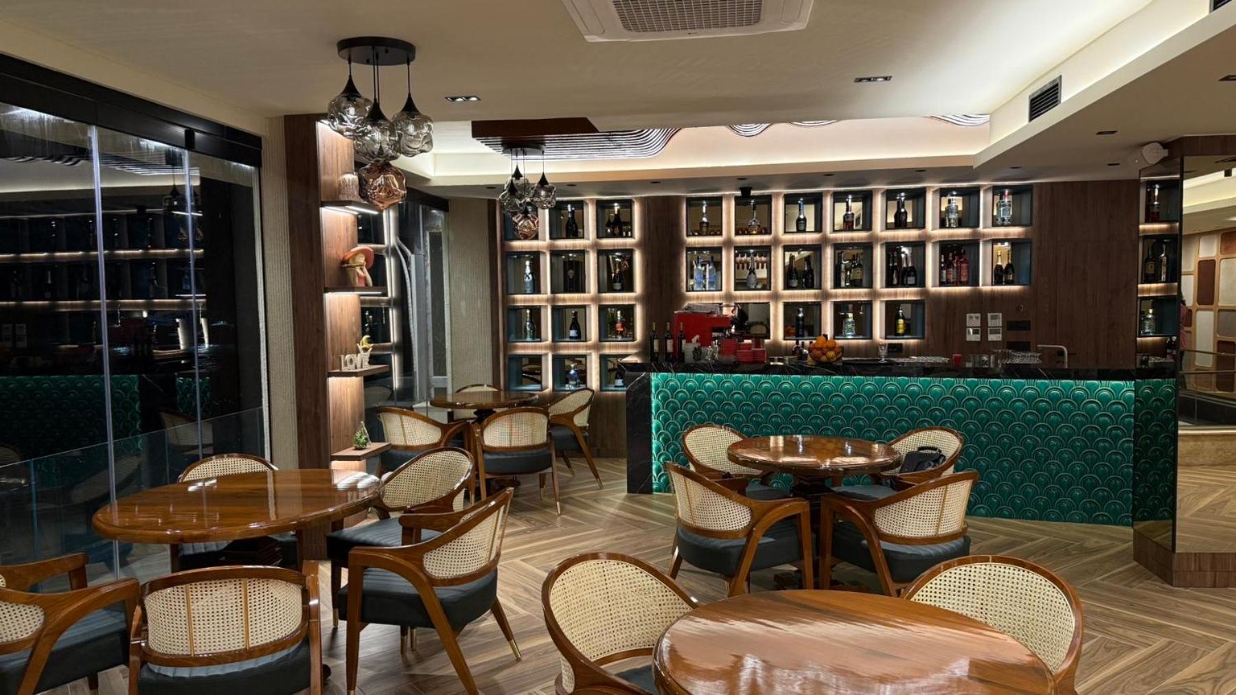 Continental Hotel Улцинь Экстерьер фото