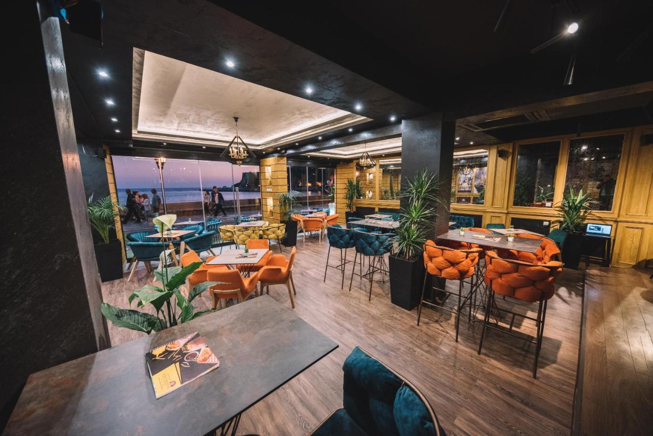 Continental Hotel Улцинь Экстерьер фото